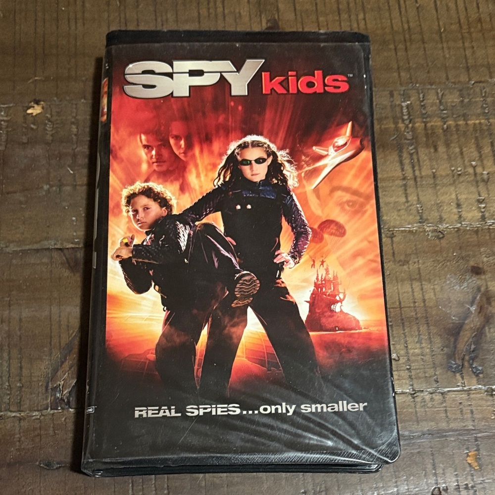 Spy Kids VHS  Bundle and Save 5/$20
